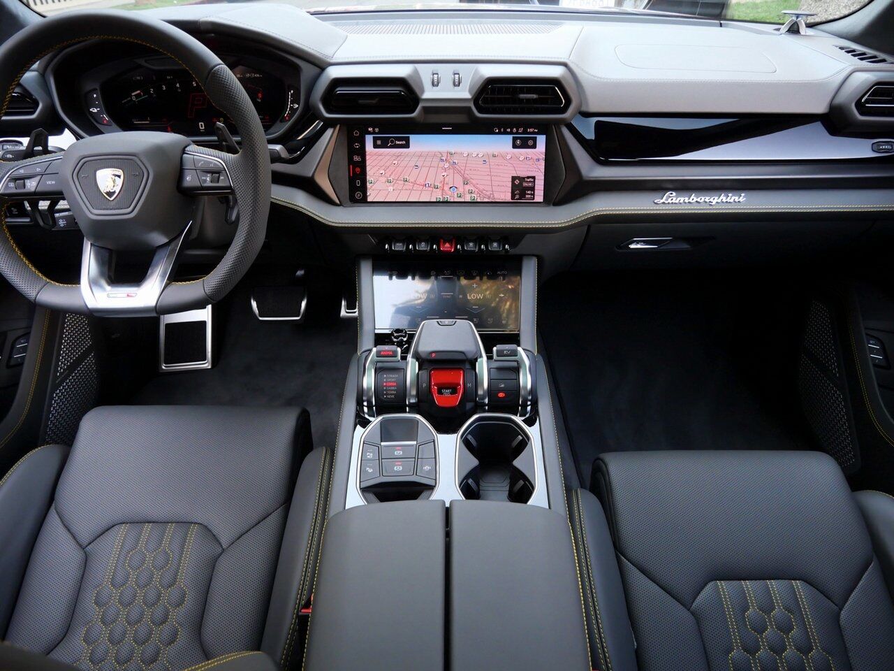 2025 Lamborghini Urus SE Lawrence KS