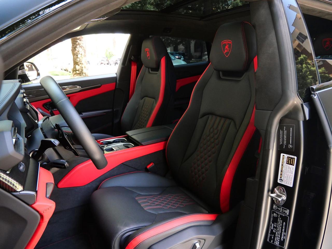 2025 Lamborghini Urus SE SE Lawrence KS