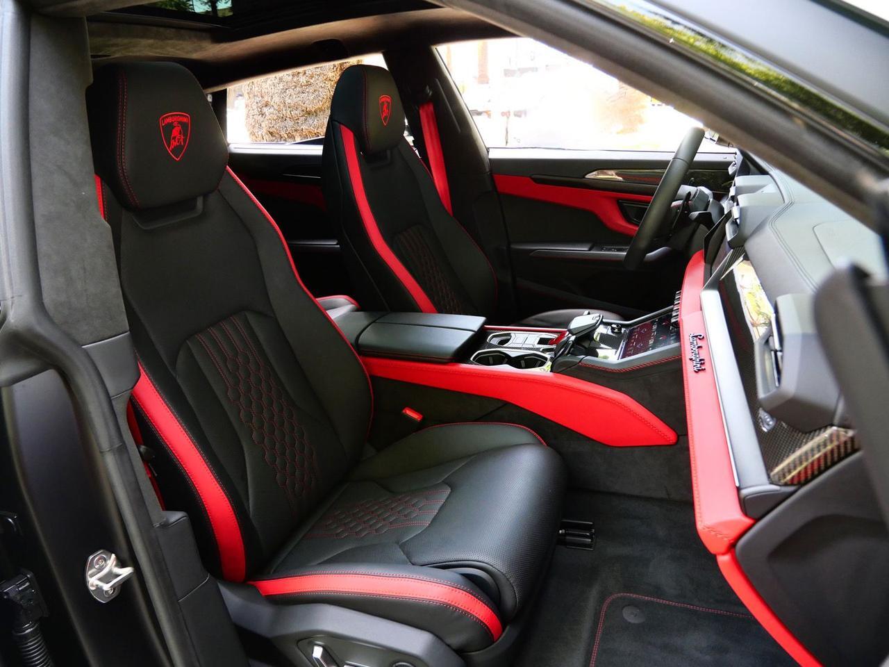 2025 Lamborghini Urus SE SE Lawrence KS