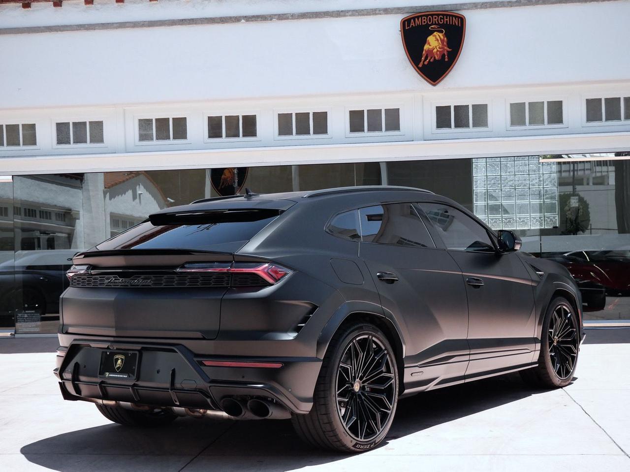 2025 Lamborghini Urus SE SE