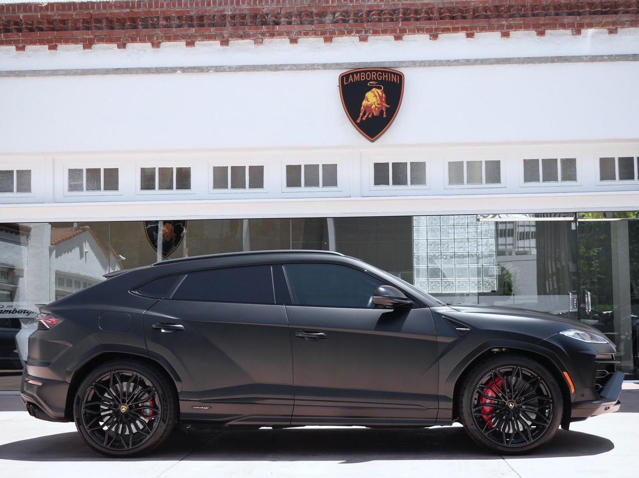 2025 Lamborghini Urus SE SE