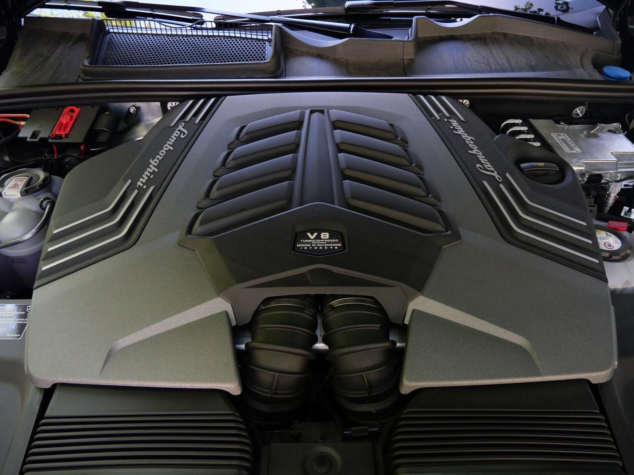 2025 Lamborghini Urus SE SE Lawrence KS