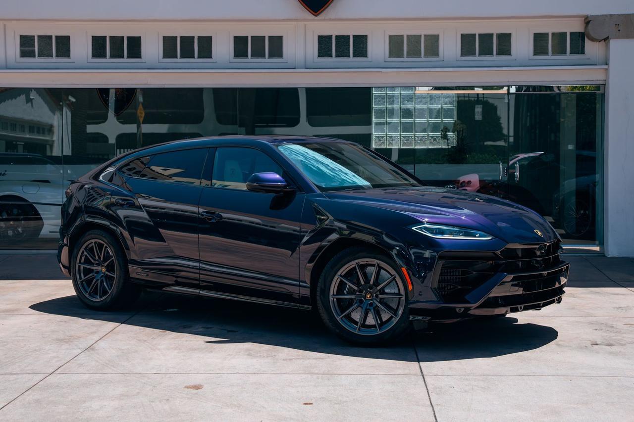 2025 Lamborghini Urus SE SE