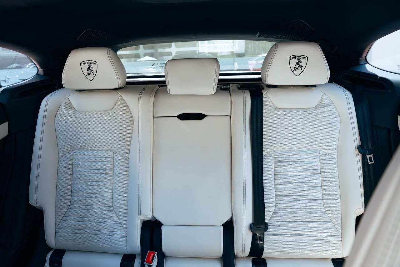 2025 Lamborghini Urus SE SE Lawrence KS