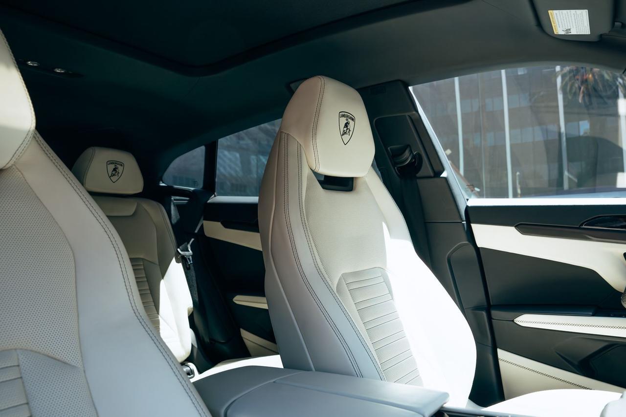 2025 Lamborghini Urus SE SE Lawrence KS