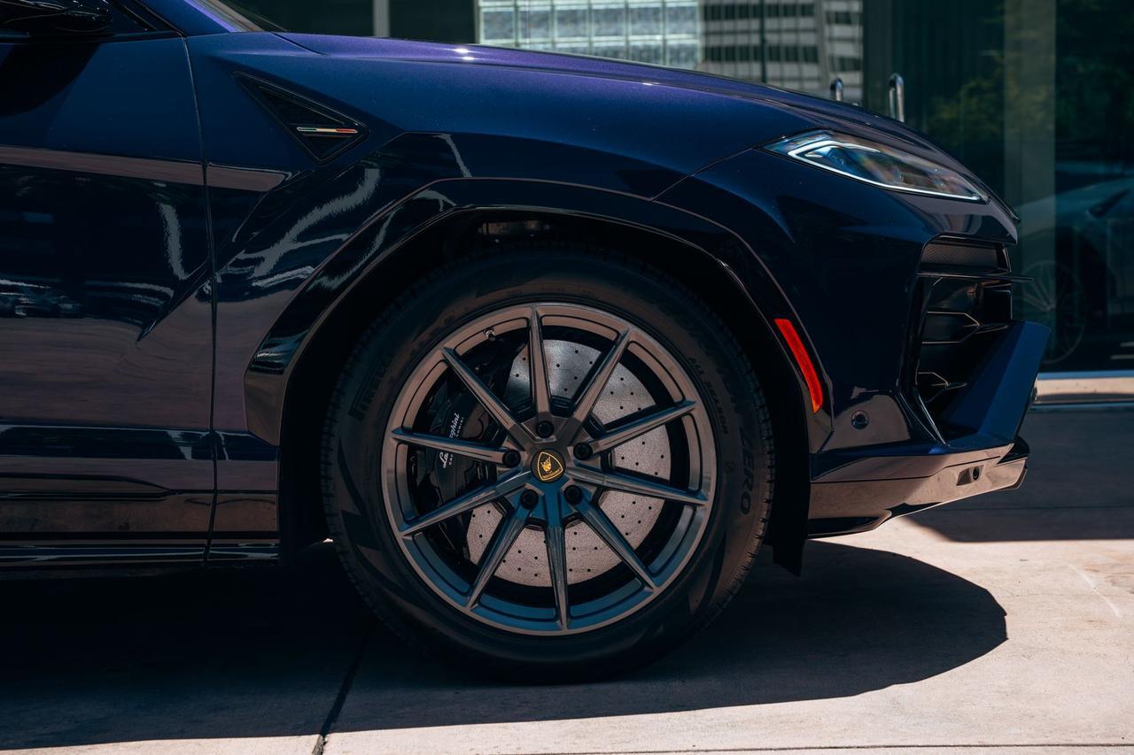 2025 Lamborghini Urus SE SE Lawrence KS