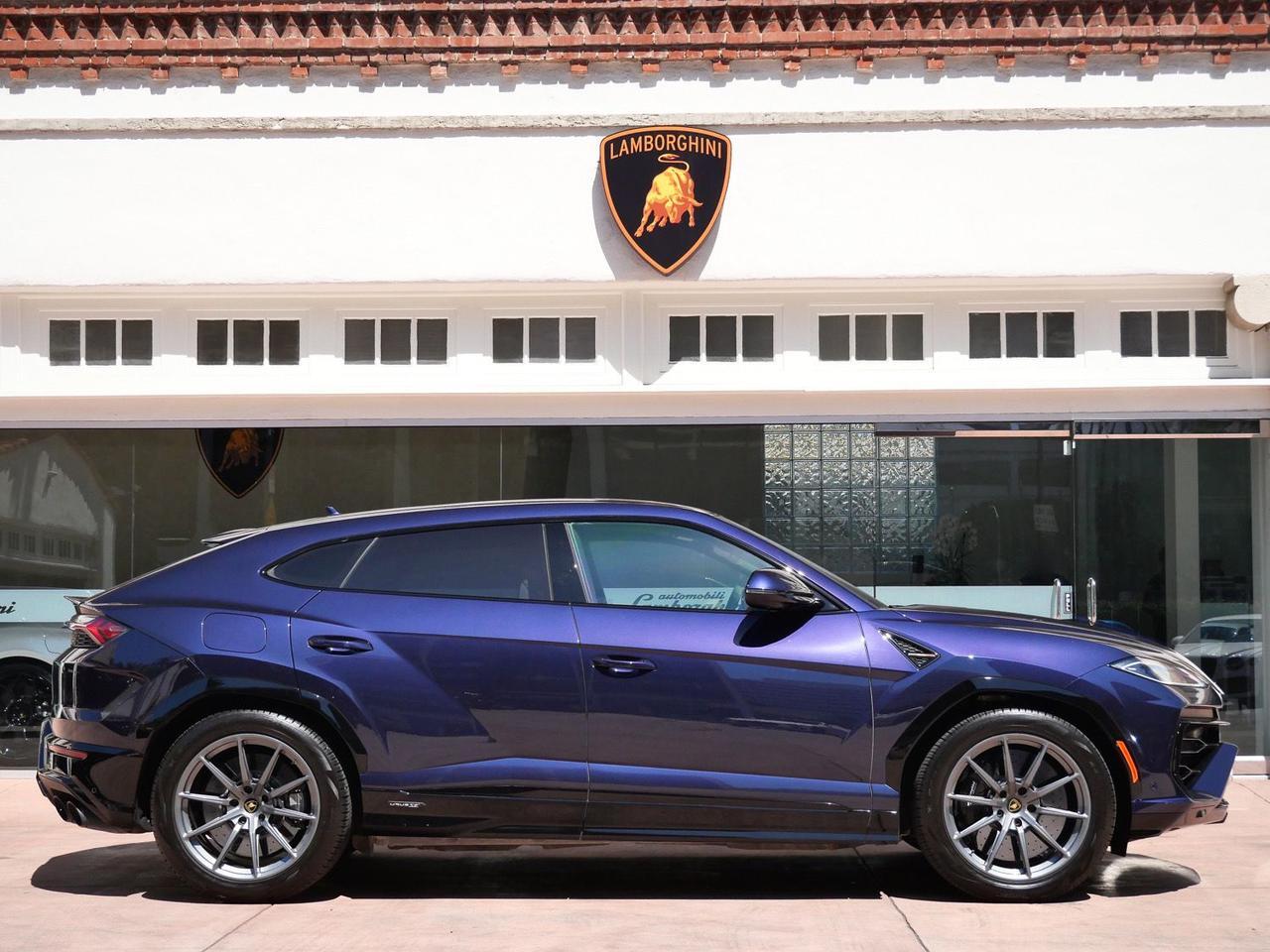 2025 Lamborghini Urus SE SE