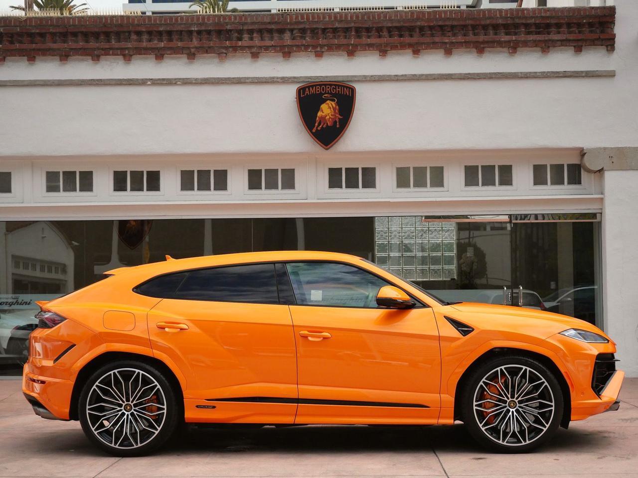 2025 Lamborghini Urus SE SE