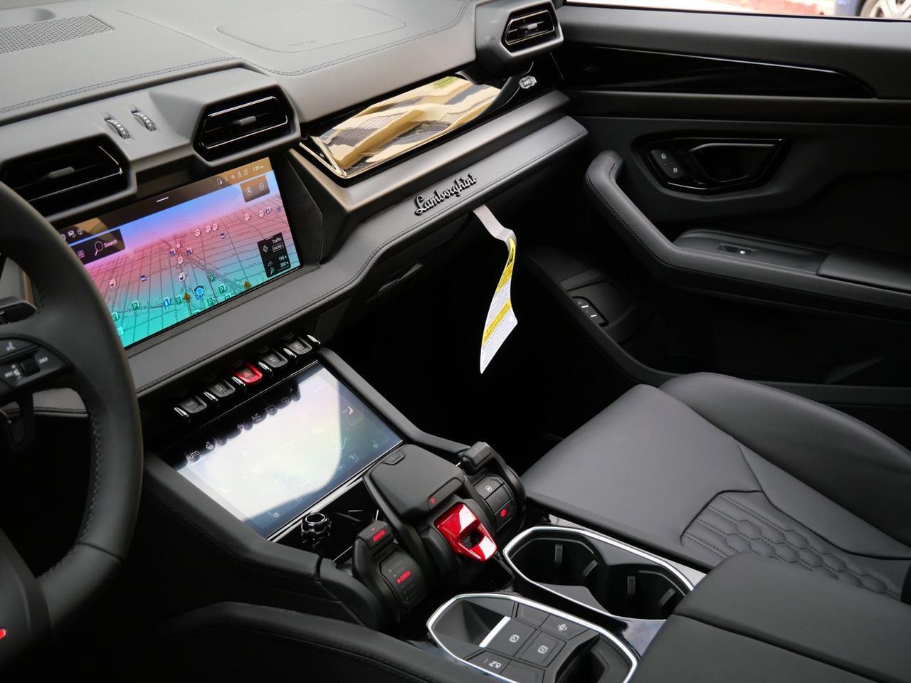 2025 Lamborghini Urus SE SE Lawrence KS