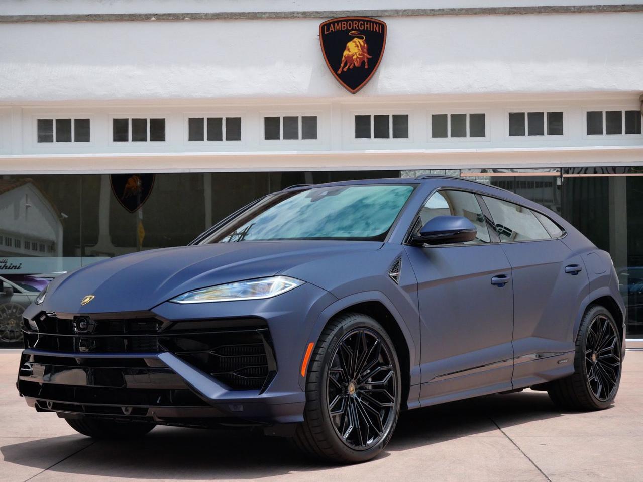 2025 Lamborghini Urus SE SE Lawrence KS