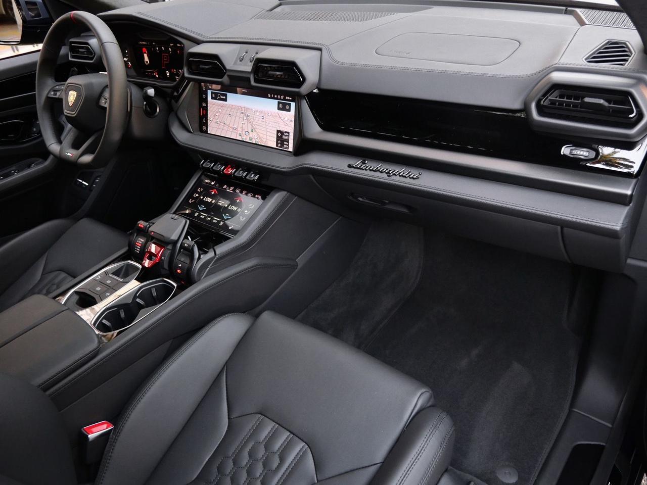 2025 Lamborghini Urus SE SE Lawrence KS