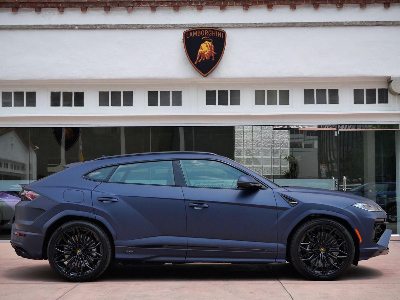 2025 Lamborghini Urus SE SE