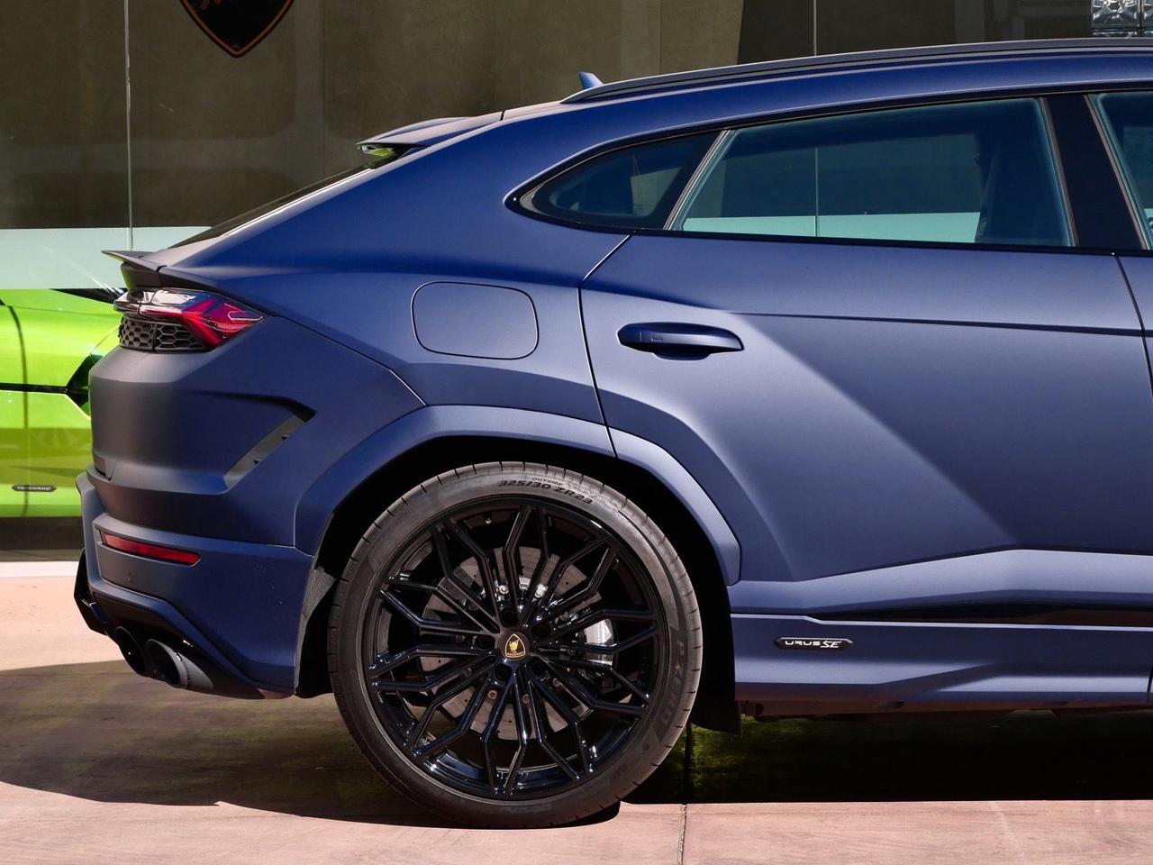 2025 Lamborghini Urus SE SE Lawrence KS