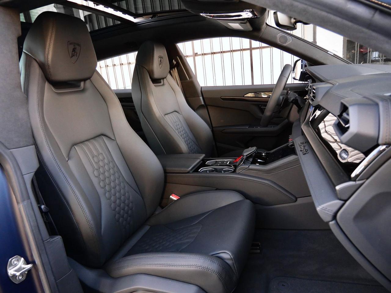 2025 Lamborghini Urus SE SE Lawrence KS