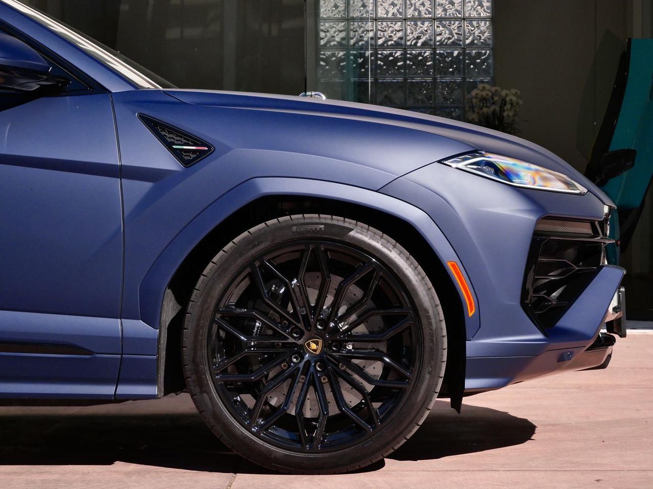 2025 Lamborghini Urus SE SE Lawrence KS