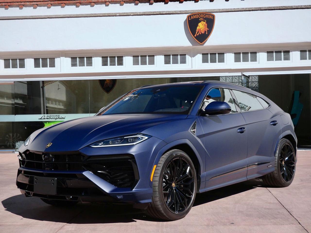 2025 Lamborghini Urus SE SE Lawrence KS