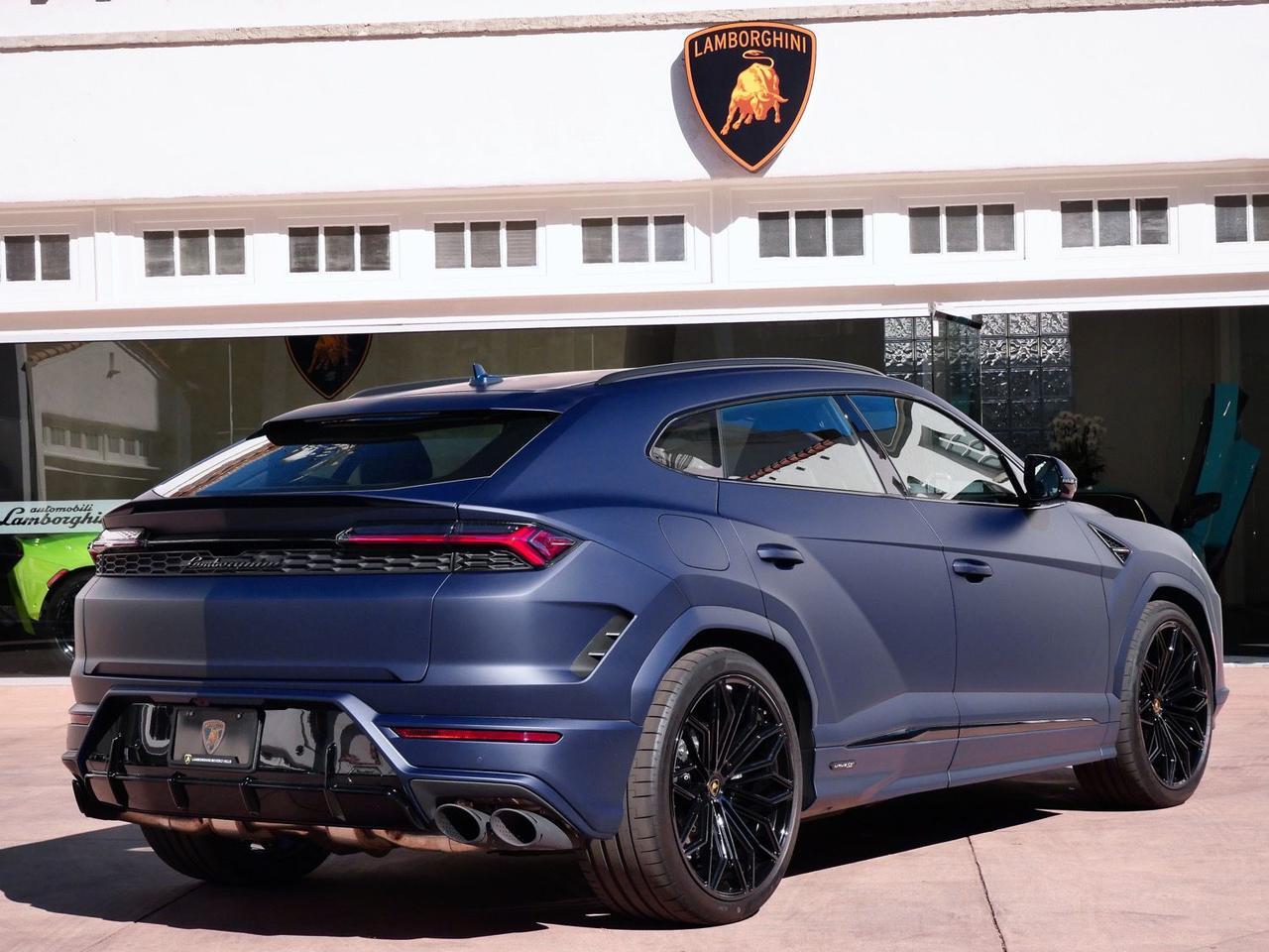 2025 Lamborghini Urus SE SE Lawrence KS