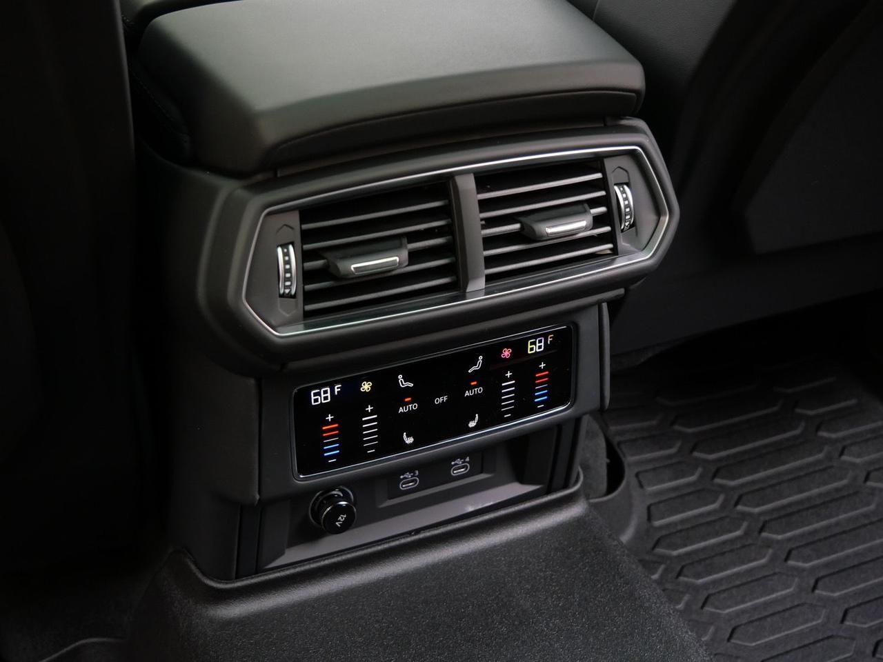 2025 Lamborghini Urus SE SE Lawrence KS