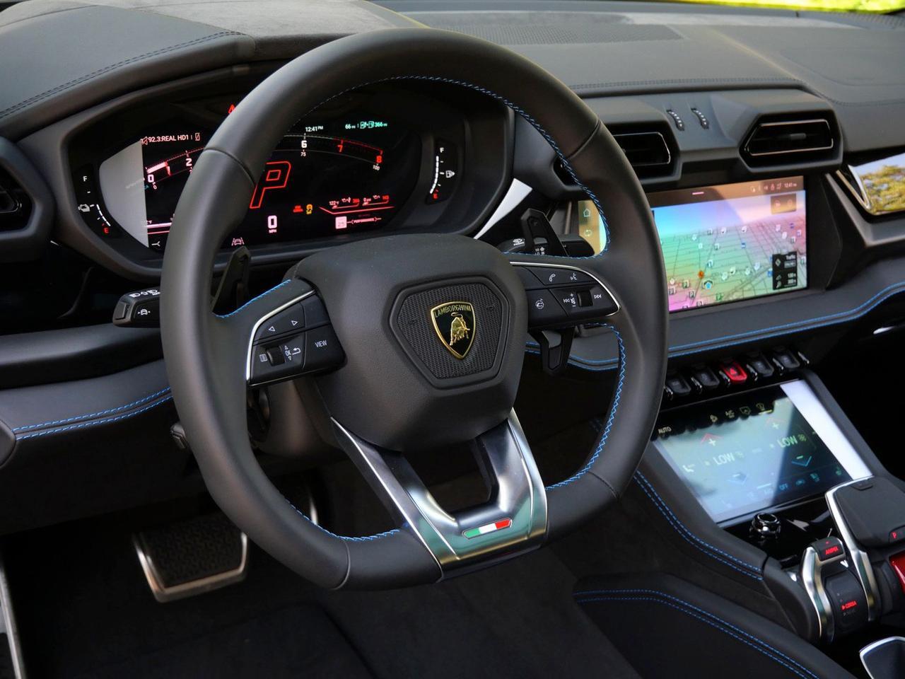 2025 Lamborghini Urus SE SE Lawrence KS