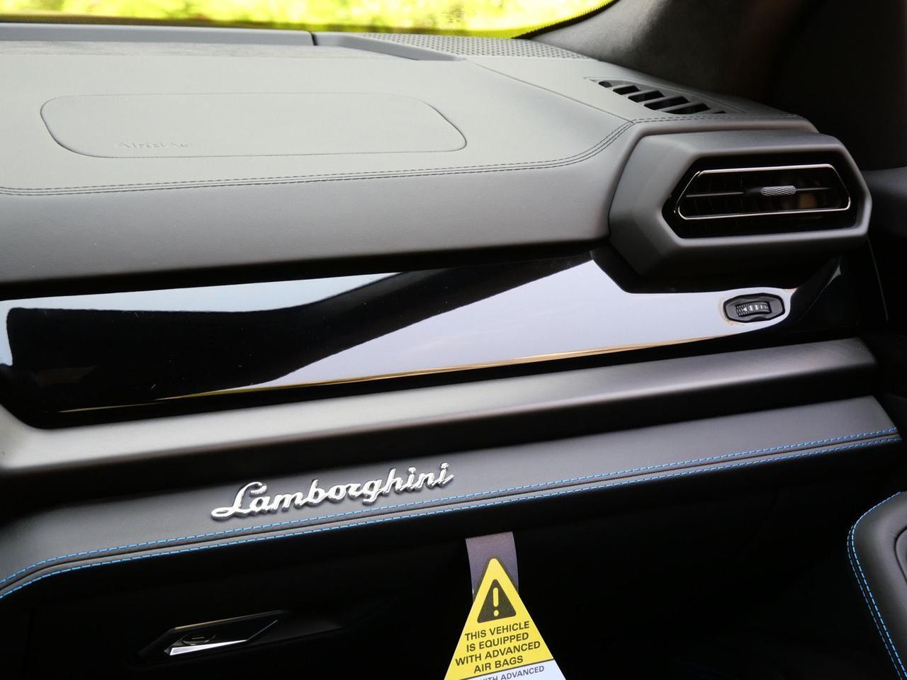 2025 Lamborghini Urus SE SE Lawrence KS