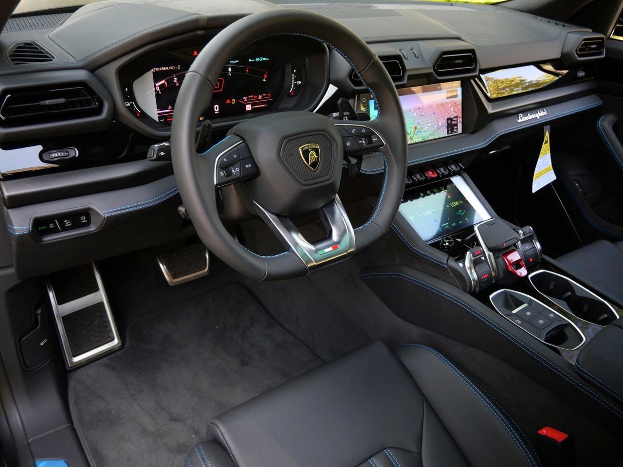 2025 Lamborghini Urus SE SE Lawrence KS