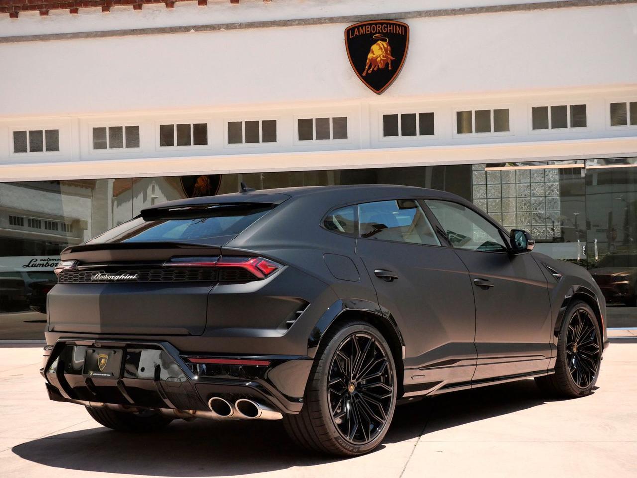 2025 Lamborghini Urus SE SE