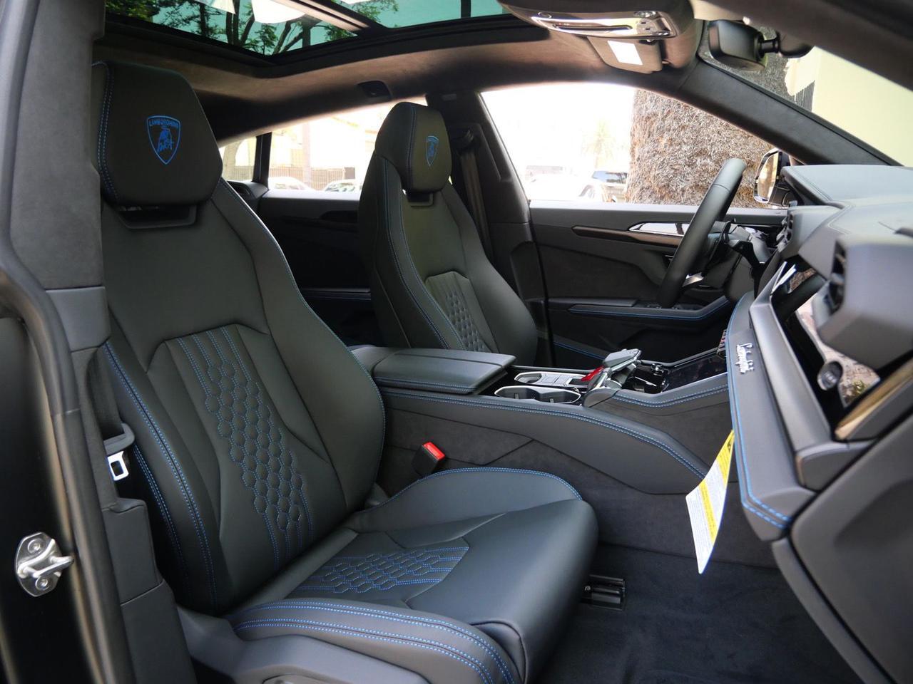 2025 Lamborghini Urus SE SE Lawrence KS