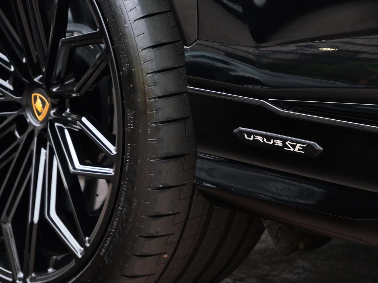 2025 Lamborghini Urus SE SE Lawrence KS