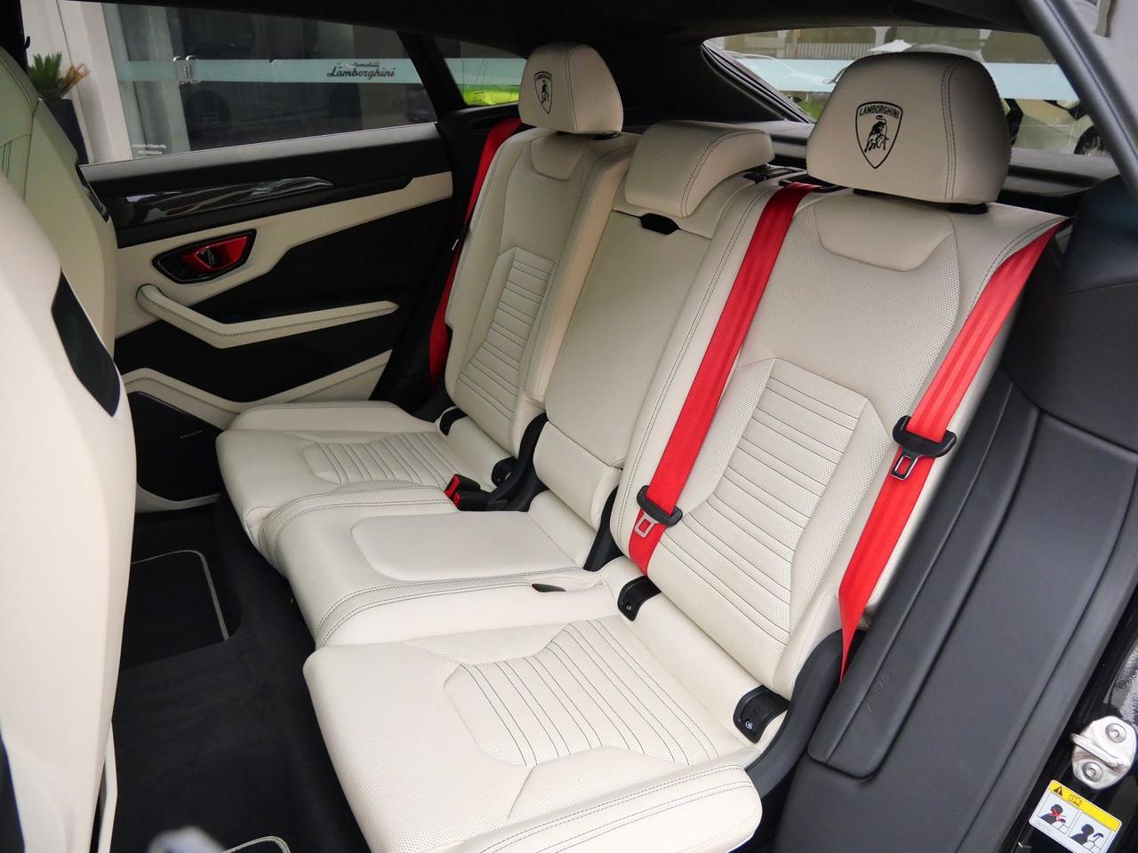 2025 Lamborghini Urus SE SE Lawrence KS