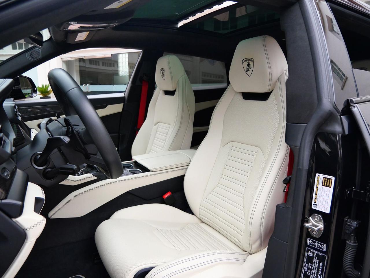 2025 Lamborghini Urus SE SE Lawrence KS