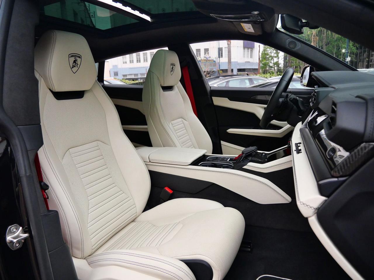 2025 Lamborghini Urus SE SE Lawrence KS