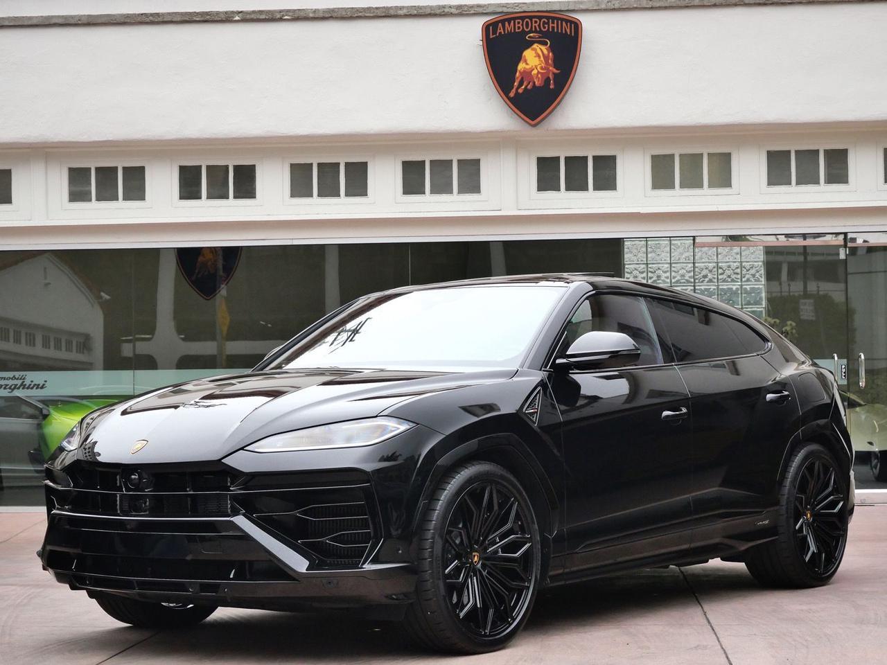 2025 Lamborghini Urus SE SE Lawrence KS