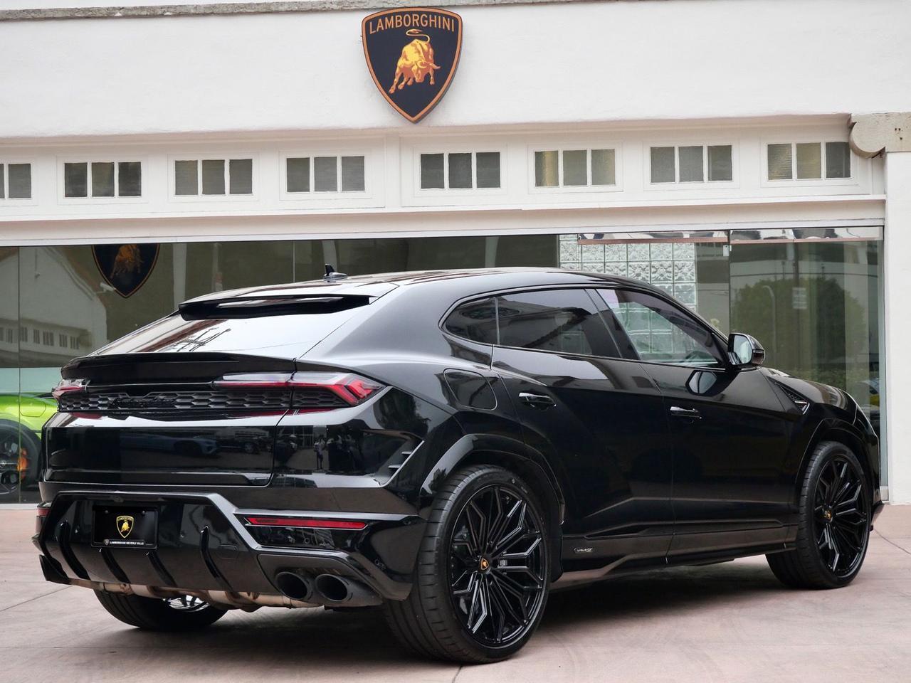 2025 Lamborghini Urus SE SE Lawrence KS