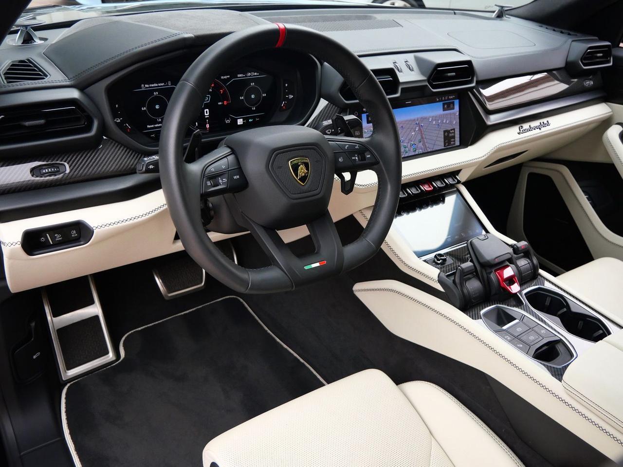 2025 Lamborghini Urus SE SE Lawrence KS