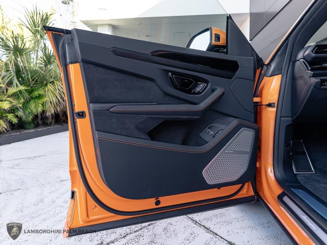 2025 Lamborghini Urus SE West Palm Beach FL