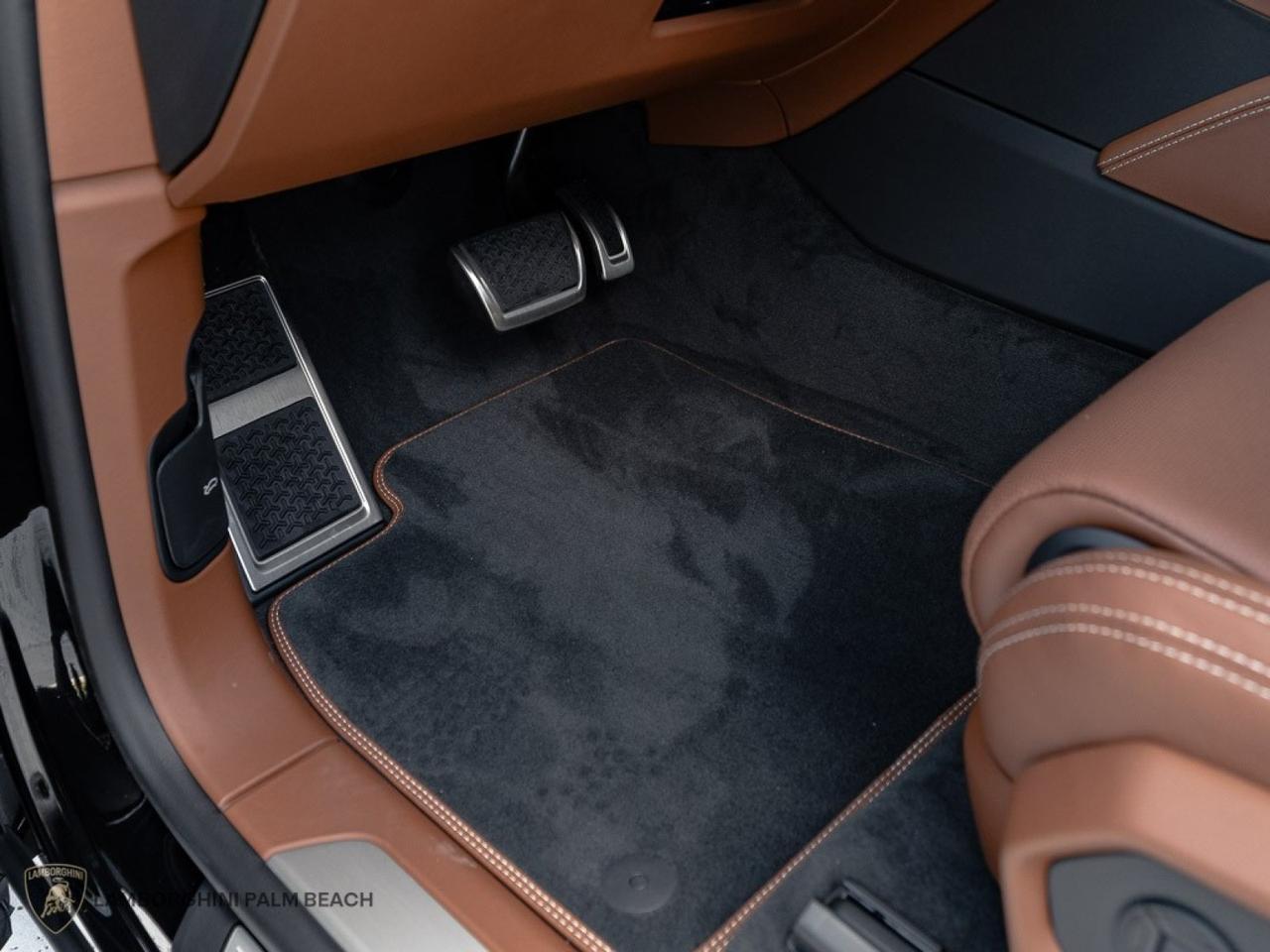 2025 Lamborghini Urus SE West Palm Beach FL