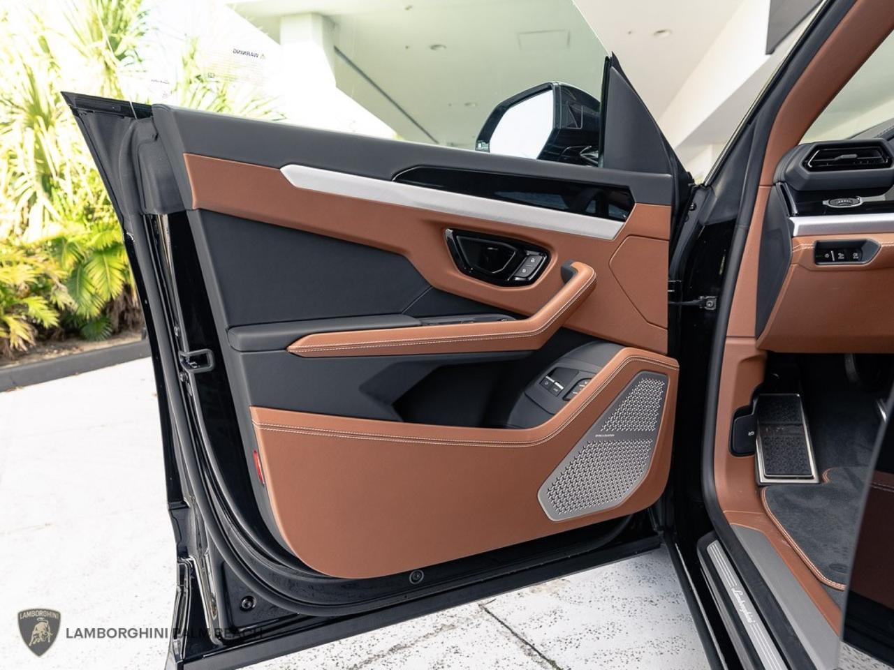 2025 Lamborghini Urus SE West Palm Beach FL