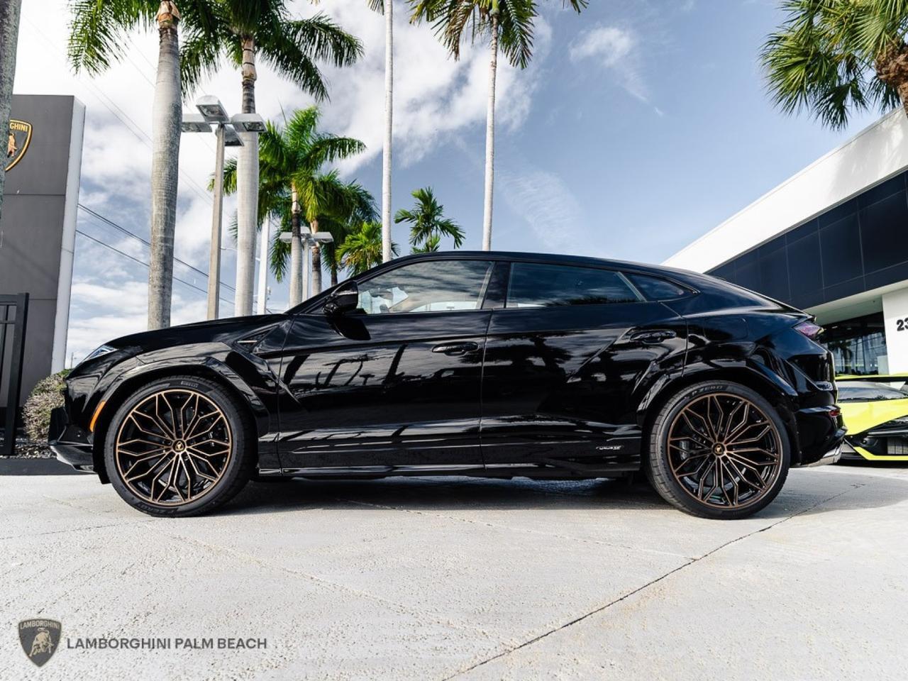 2025 Lamborghini Urus SE West Palm Beach FL