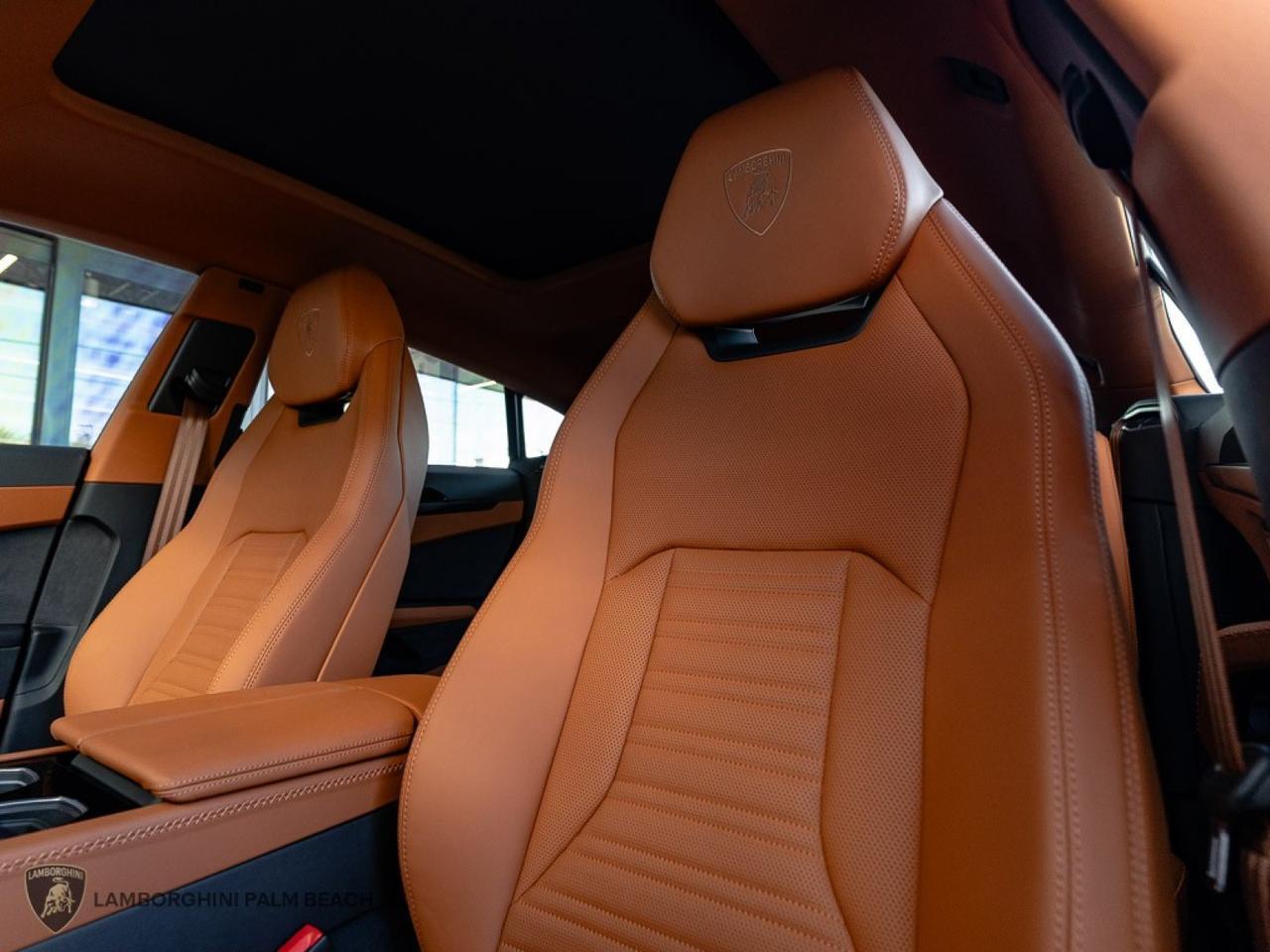 2025 Lamborghini Urus SE West Palm Beach FL