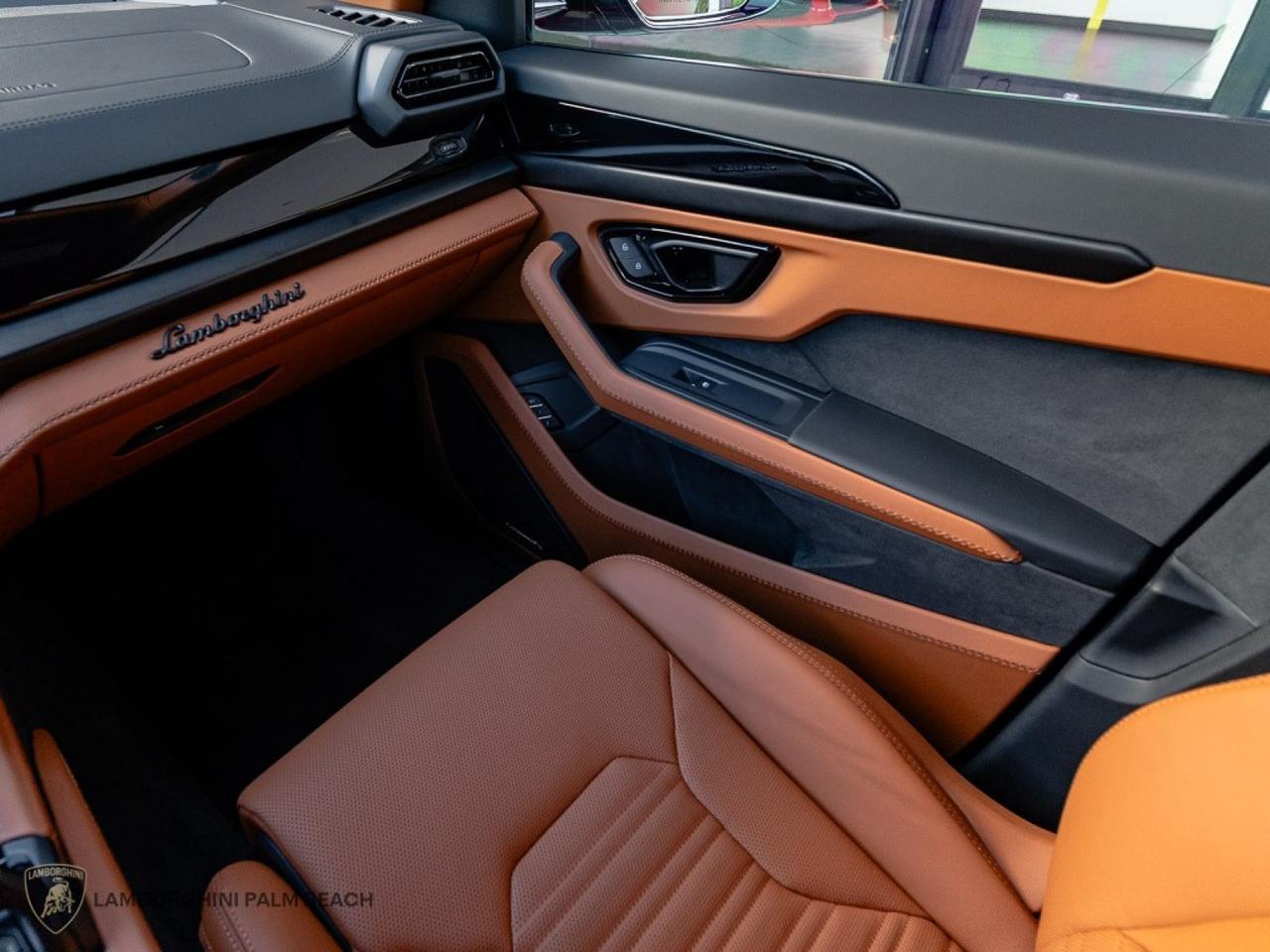 2025 Lamborghini Urus SE West Palm Beach FL