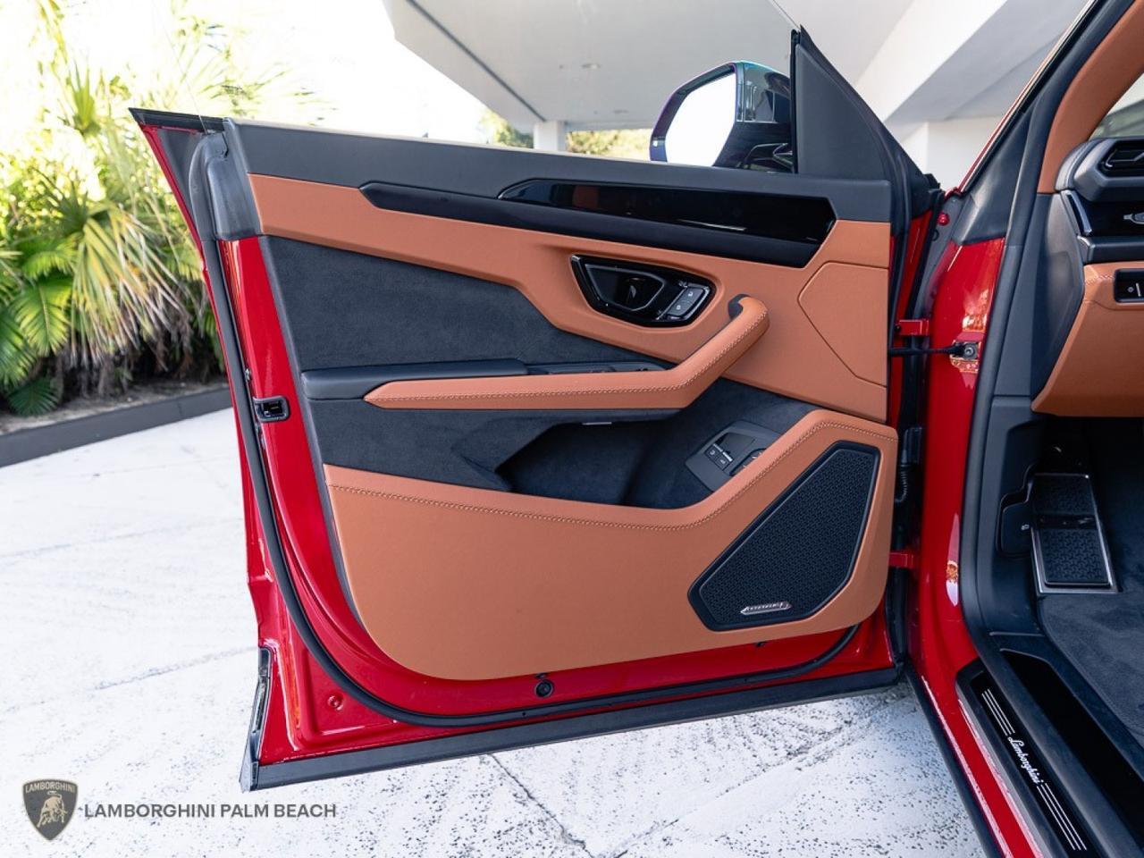 2025 Lamborghini Urus SE West Palm Beach FL