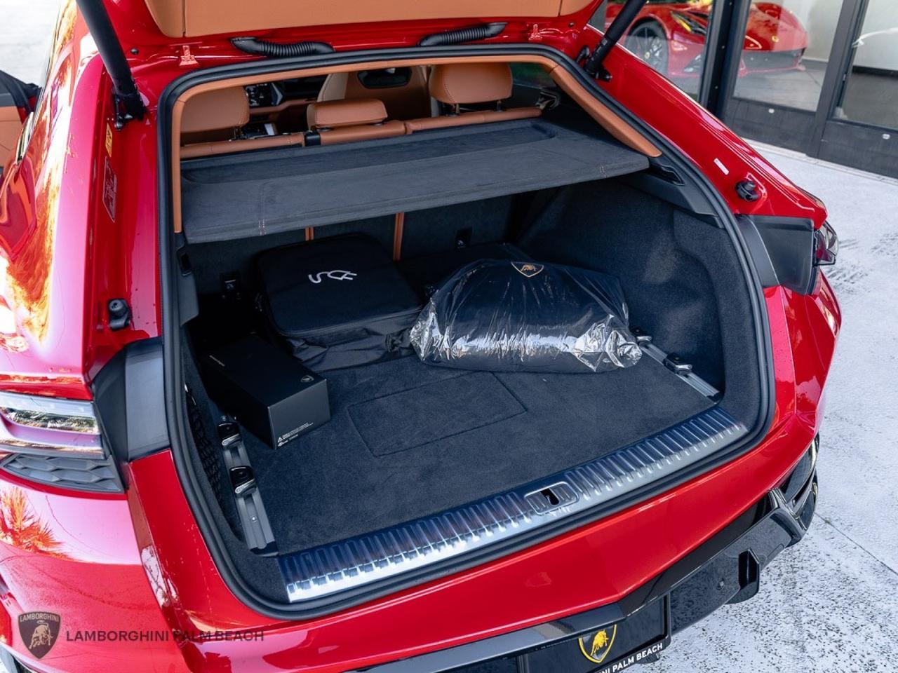 2025 Lamborghini Urus SE West Palm Beach FL