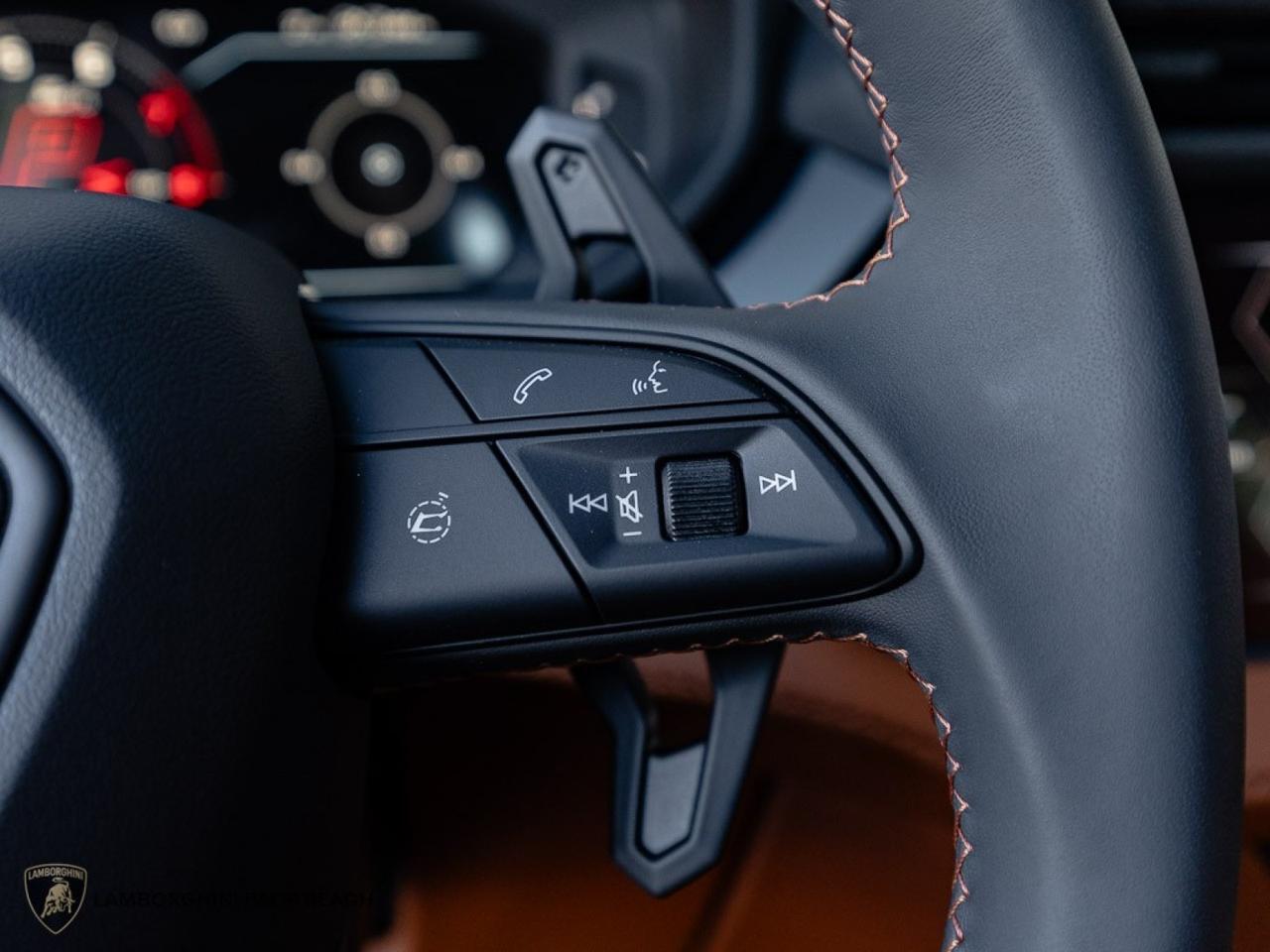 2025 Lamborghini Urus SE West Palm Beach FL