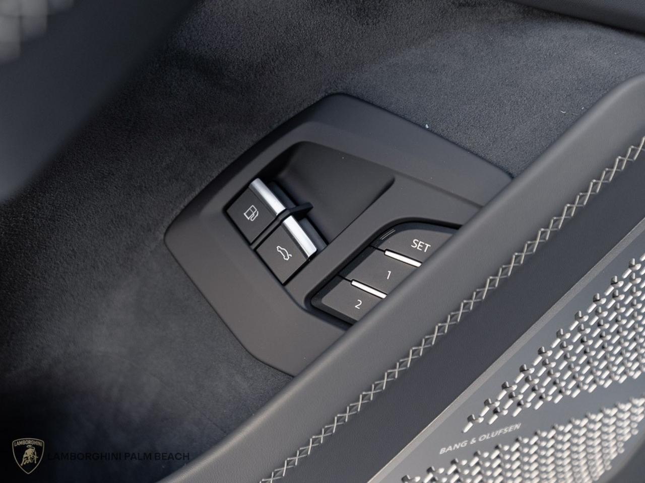 2025 Lamborghini Urus SE West Palm Beach FL