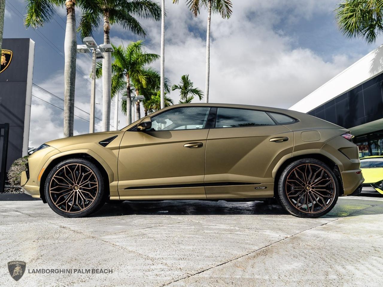 2025 Lamborghini Urus SE West Palm Beach FL