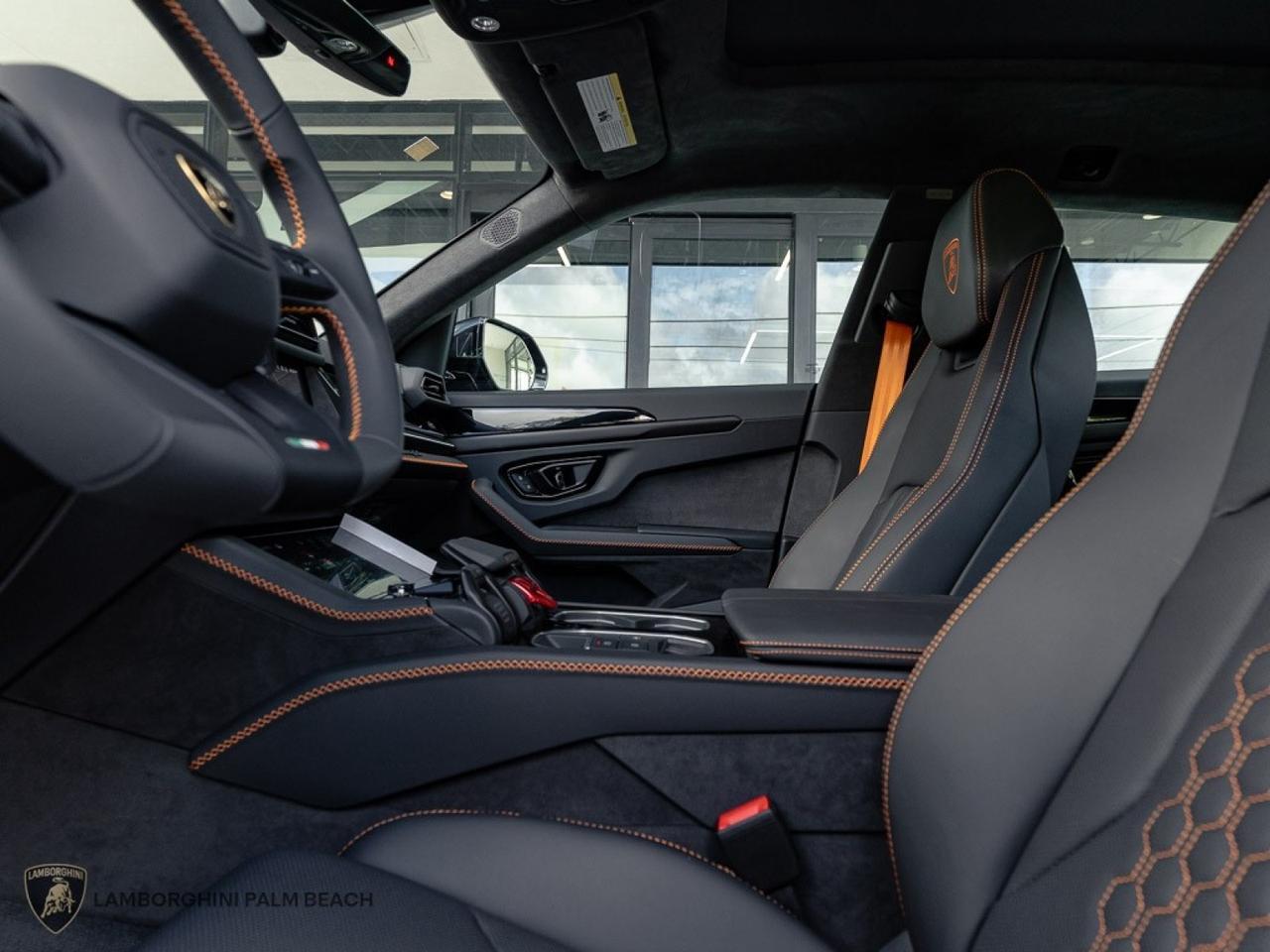 2025 Lamborghini Urus SE West Palm Beach FL