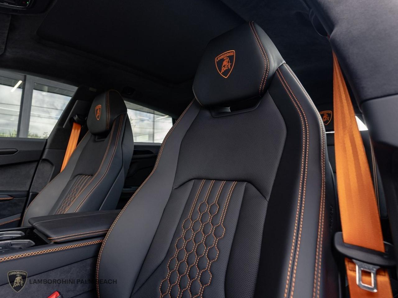 2025 Lamborghini Urus SE West Palm Beach FL