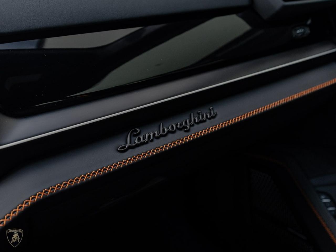 2025 Lamborghini Urus SE West Palm Beach FL