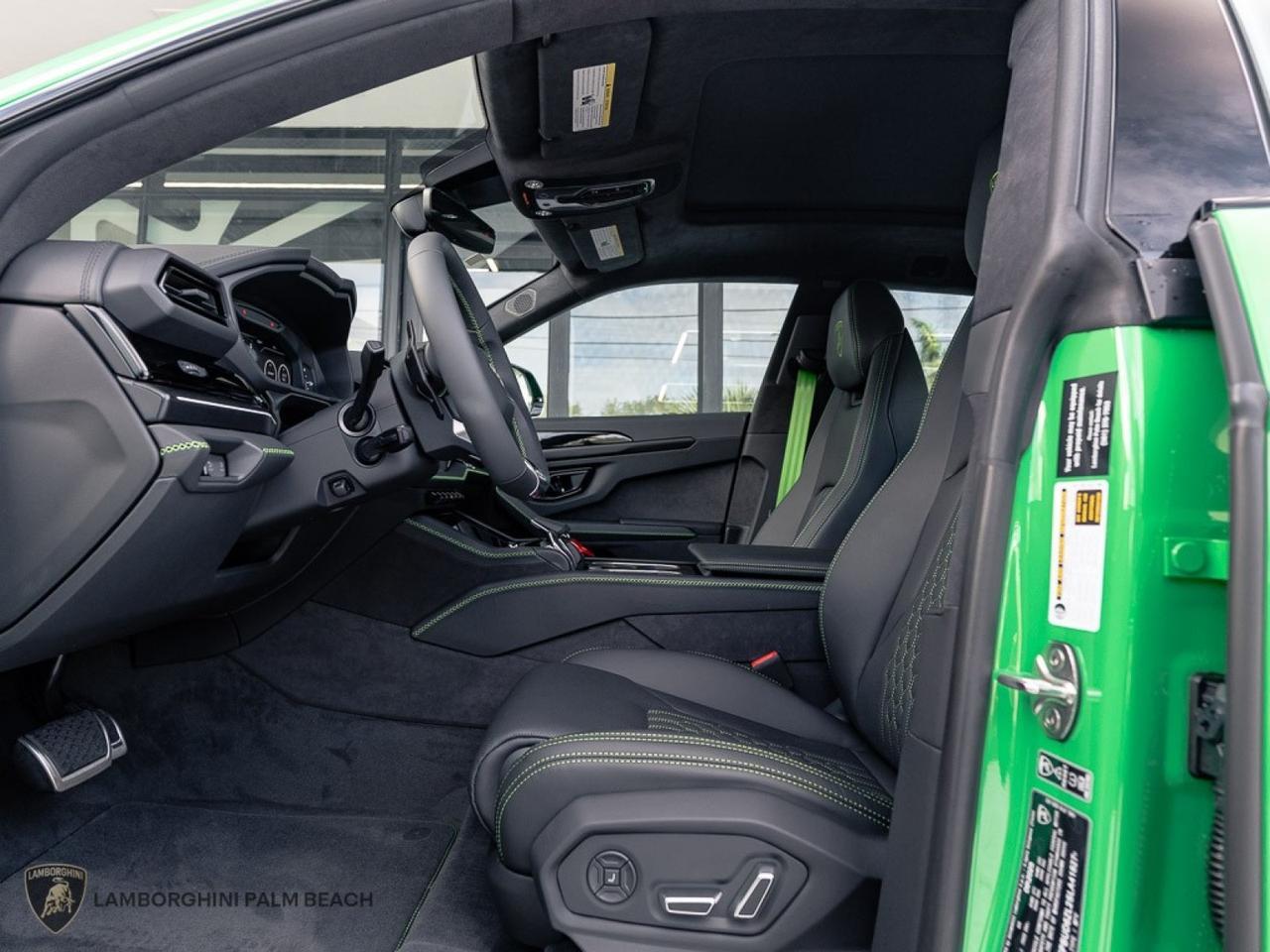 2025 Lamborghini Urus SE West Palm Beach FL