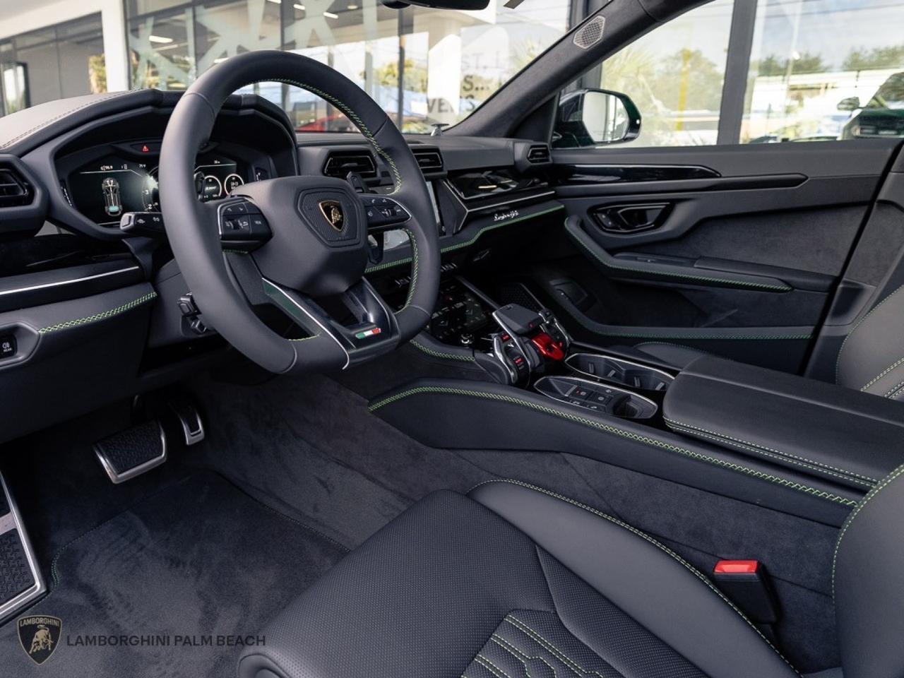 2025 Lamborghini Urus SE West Palm Beach FL